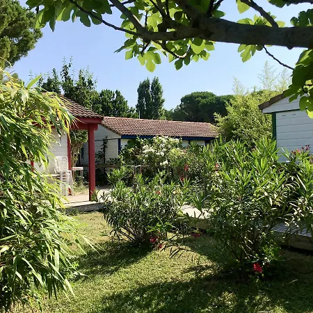 & - Git'ostal Apartahotel