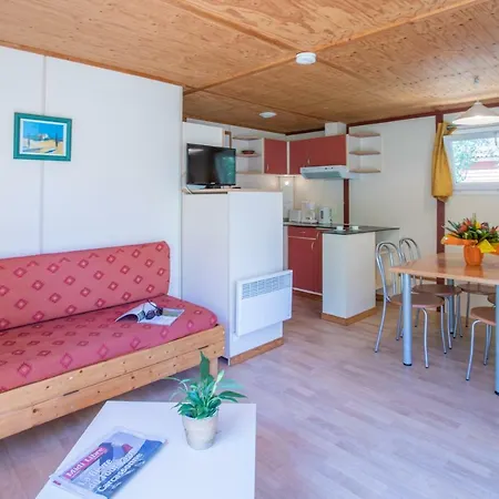 & - Git'ostal Apartahotel